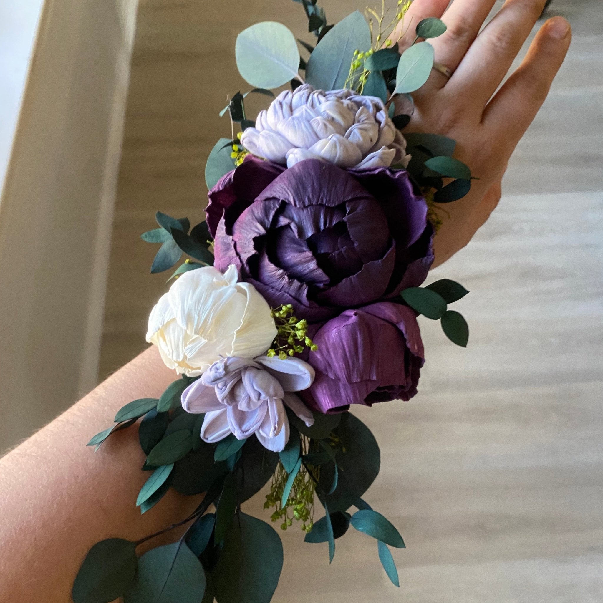 Copy of Navy Blue and Gold Wrist Corsage - Papiro